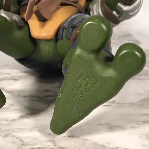 Vintage 2004 Ninja Turtle Action Figure - Picture 7 of 7